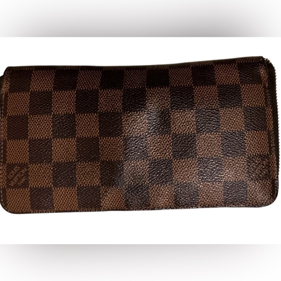 OFFER NOW Louis Vuitton Damier Ebene zippered wallet GUC minus outside zipper - Picture 2 of 12